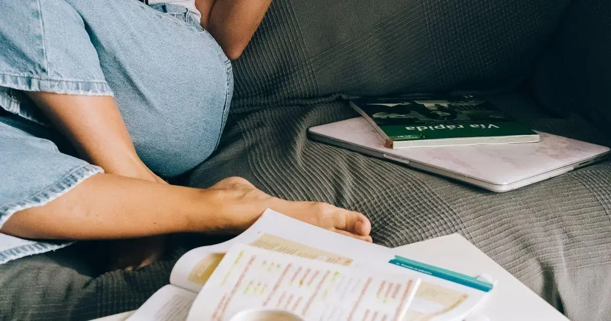 Übersetzen und Dolmetschen: Karrieren erklärt – Gehalt, Skills und Einstiege